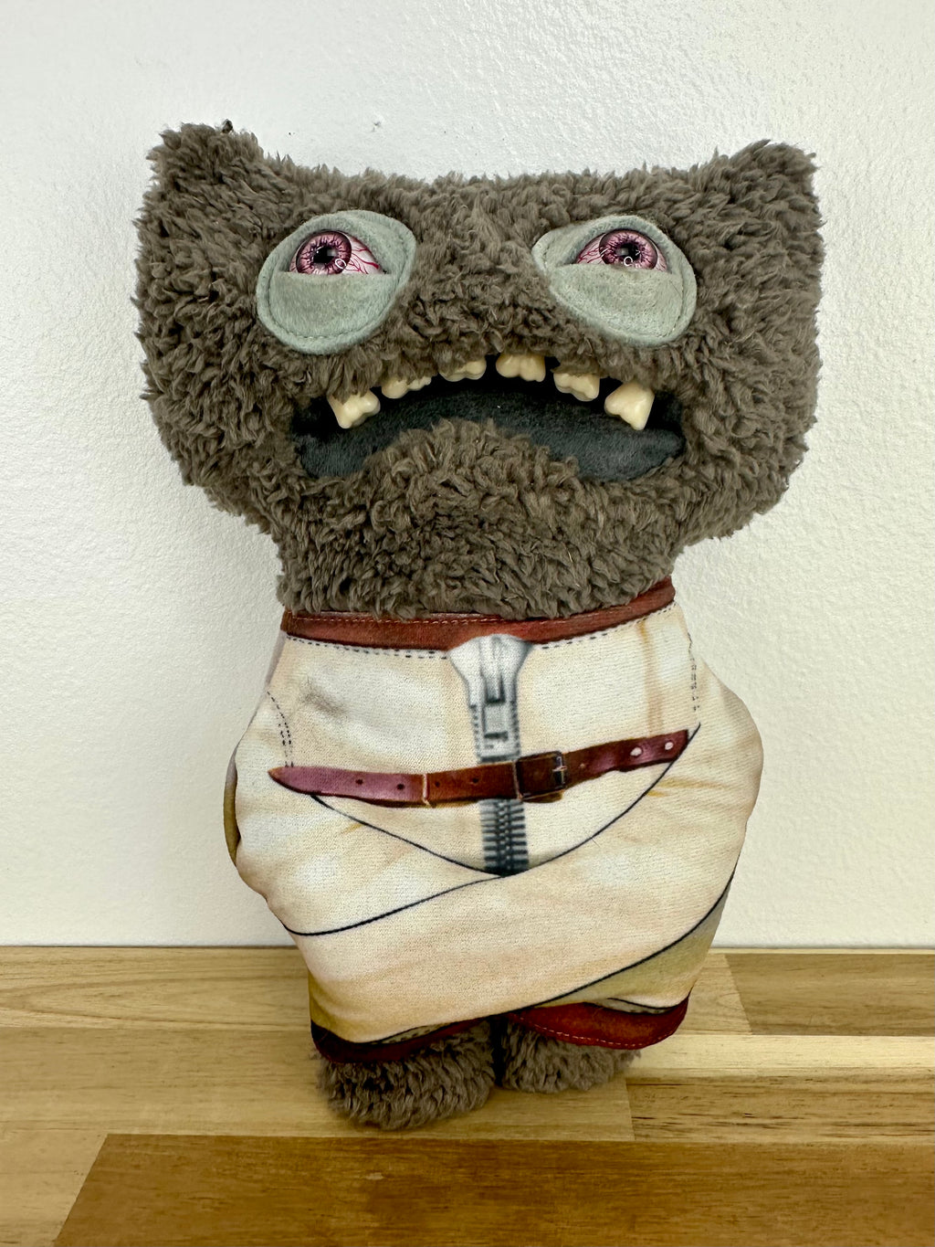 Gnawing Terror Fuggler - Straight Jacket - Short Fur - Bloodshot Blue Eyes - Spin Master - Rare - Mint Condition - No Box