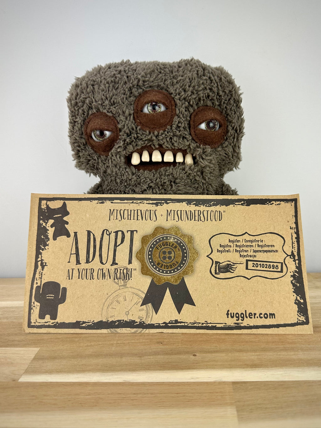 RARE * Fuggler Annoyed Alien •Fuzzy Brown • Spin Master • Open Box with Adoption Certificate