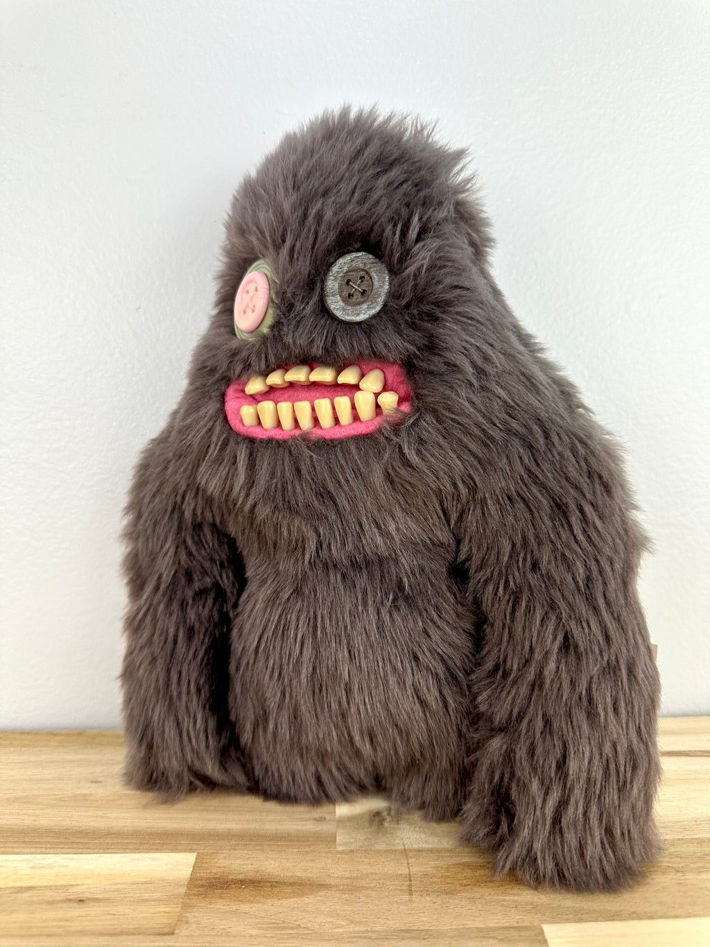 Sasquoosh Fuggler - Brown Fur - Spin Master - Rare - Mint Condition - No Box