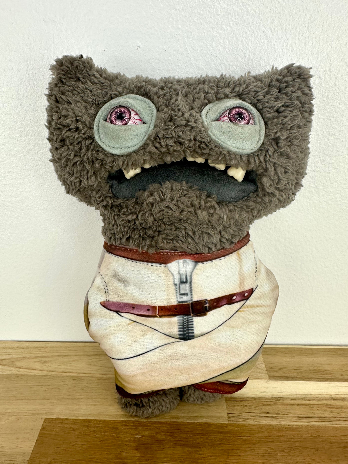 Gnawing Terror Fuggler - Straight Jacket - Short Fur - Bloodshot Blue Eyes - Spin Master - Rare - Mint Condition - No Box