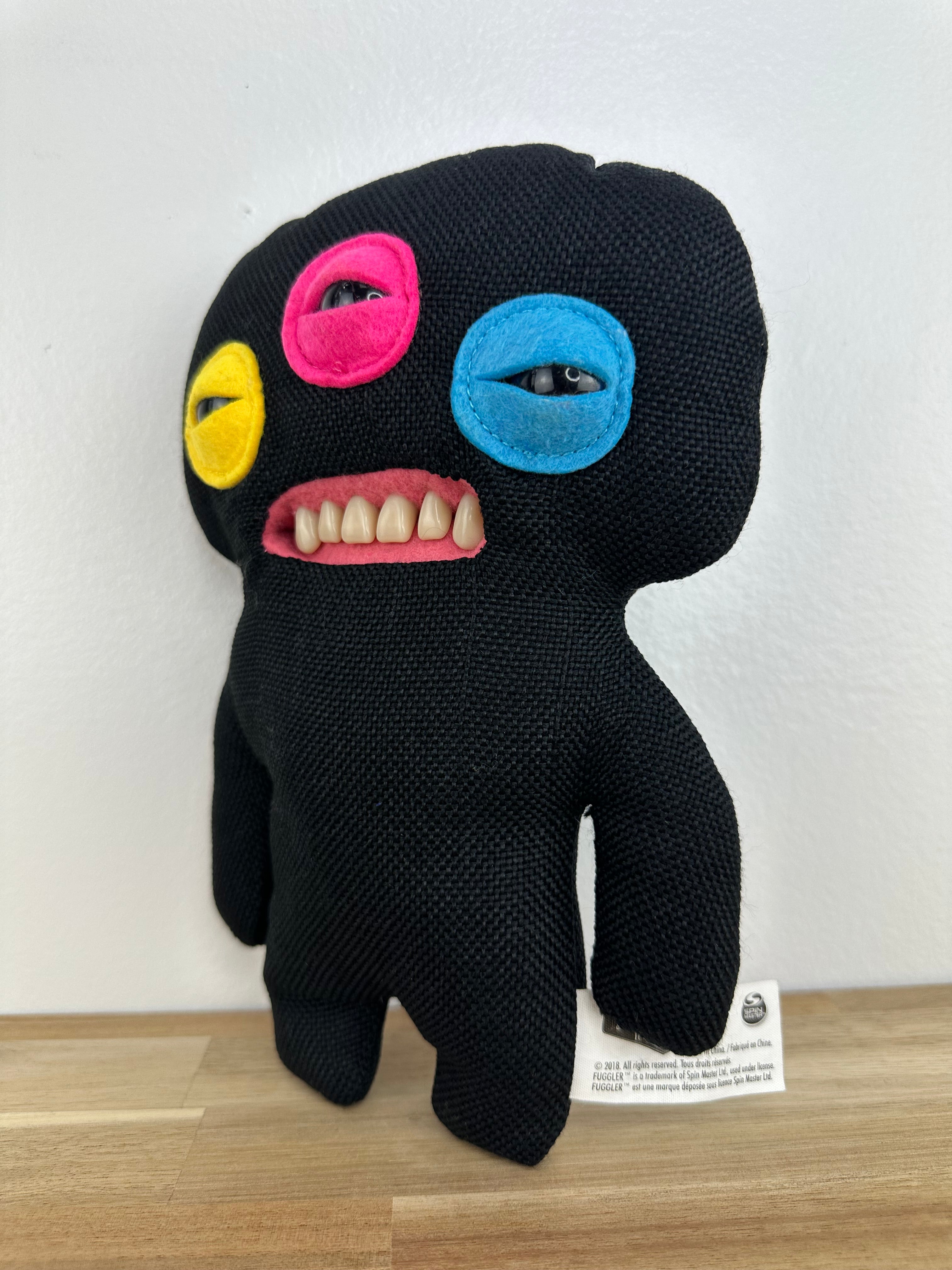 Annoyed Alien Fuggler • Black Burlap • Misfit Fuggler • Zuru • No Box