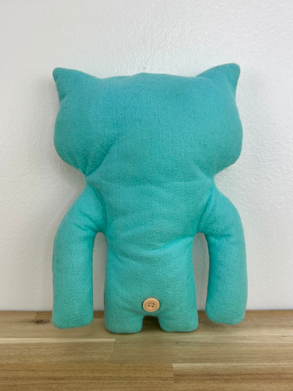 Wide Eyed Weirdo Fuggler • Spin Master • Teal Felt • Tag Cut