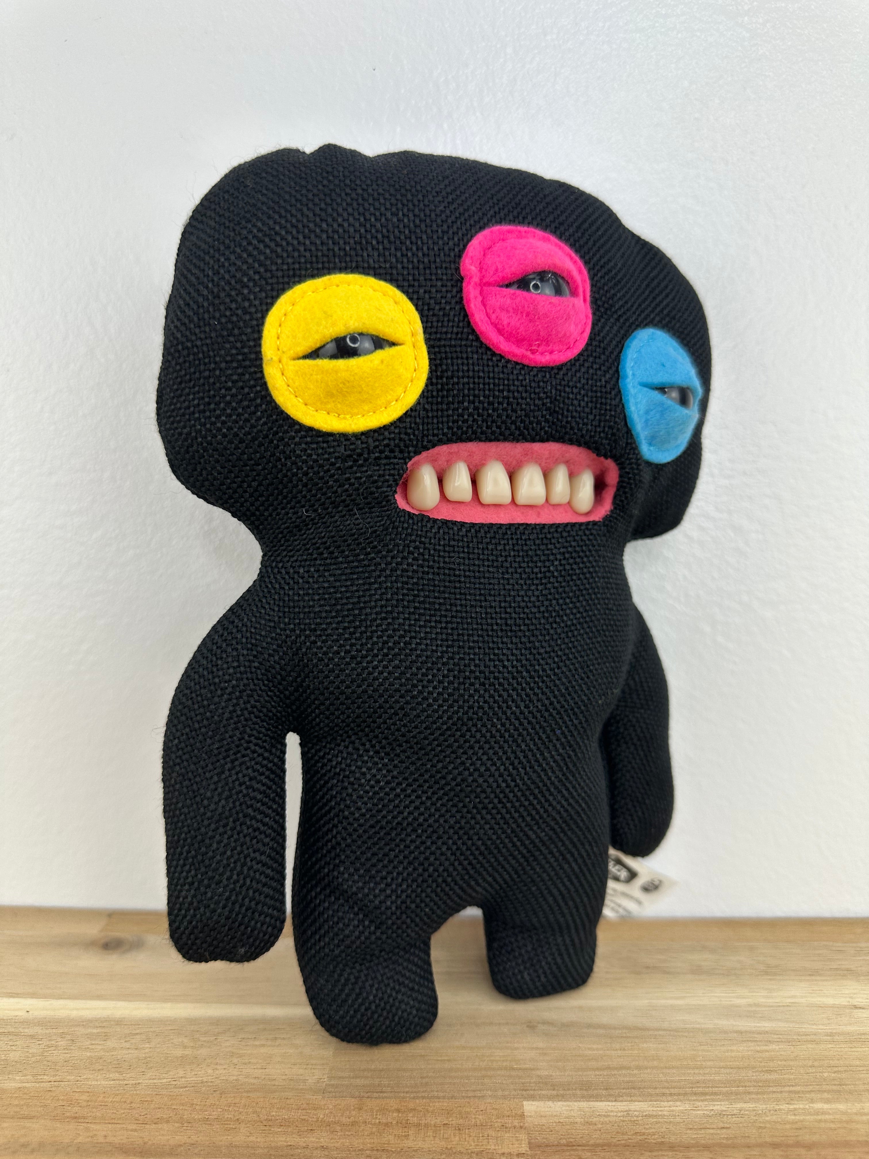 Annoyed Alien Fuggler • Black Burlap • Misfit Fuggler • Zuru • No Box
