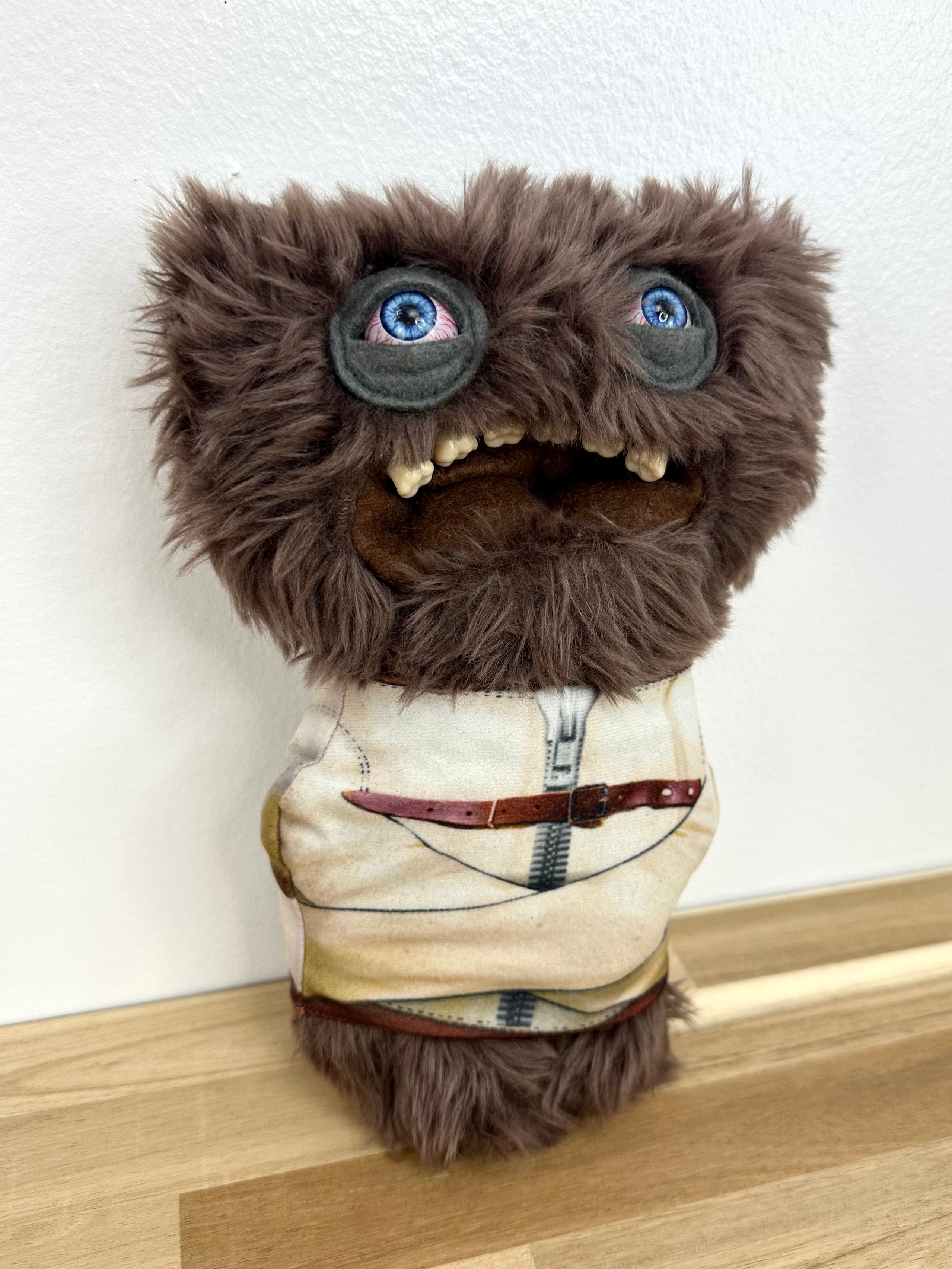 RARE * Fuggler Gnawing Terror in Straight Jacket Bloodshot Blue Eyes Spin Master • MINT Condition • No Box