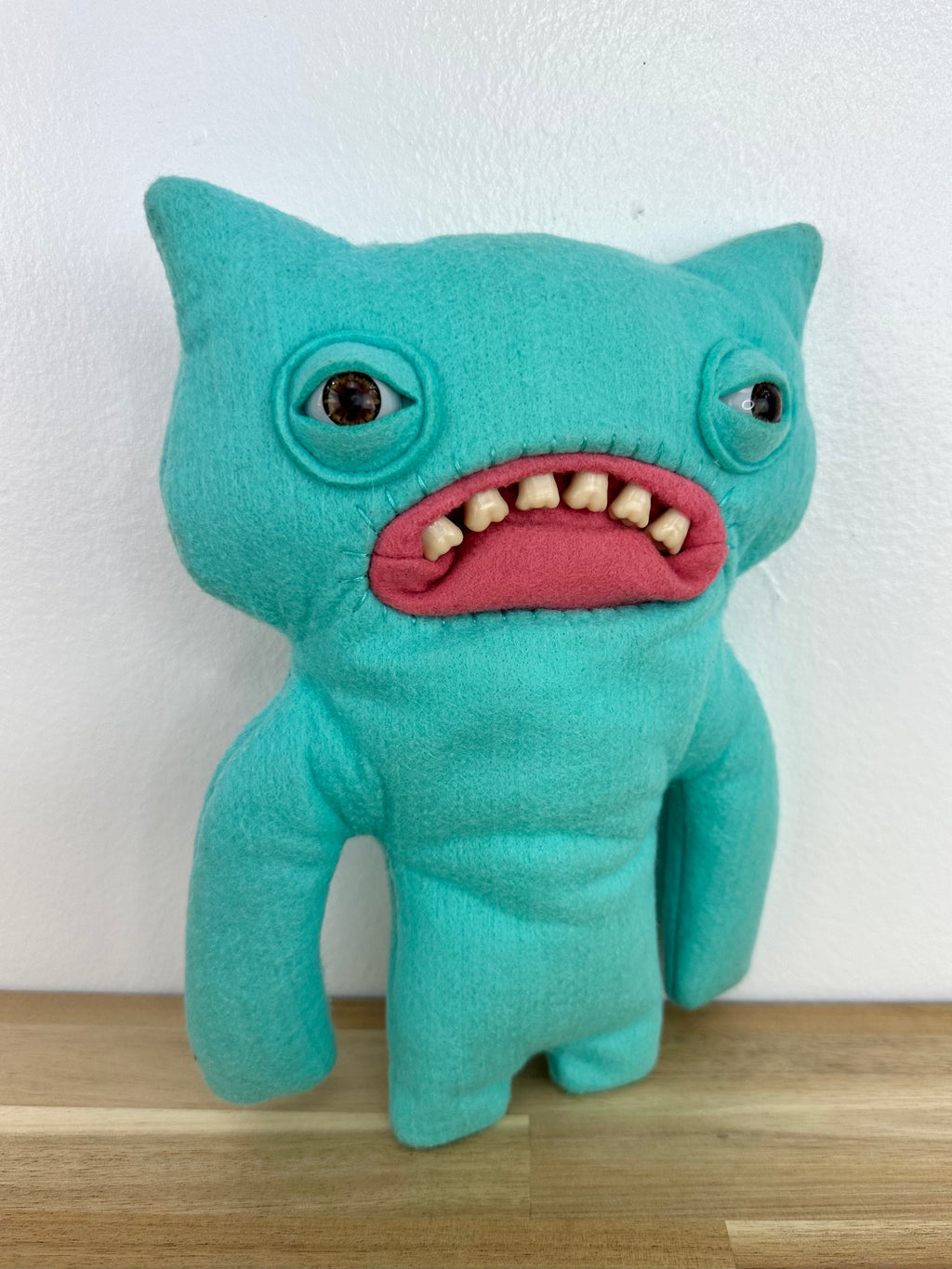 Wide Eyed Weirdo Fuggler • Spin Master • Teal Felt • Tag Cut