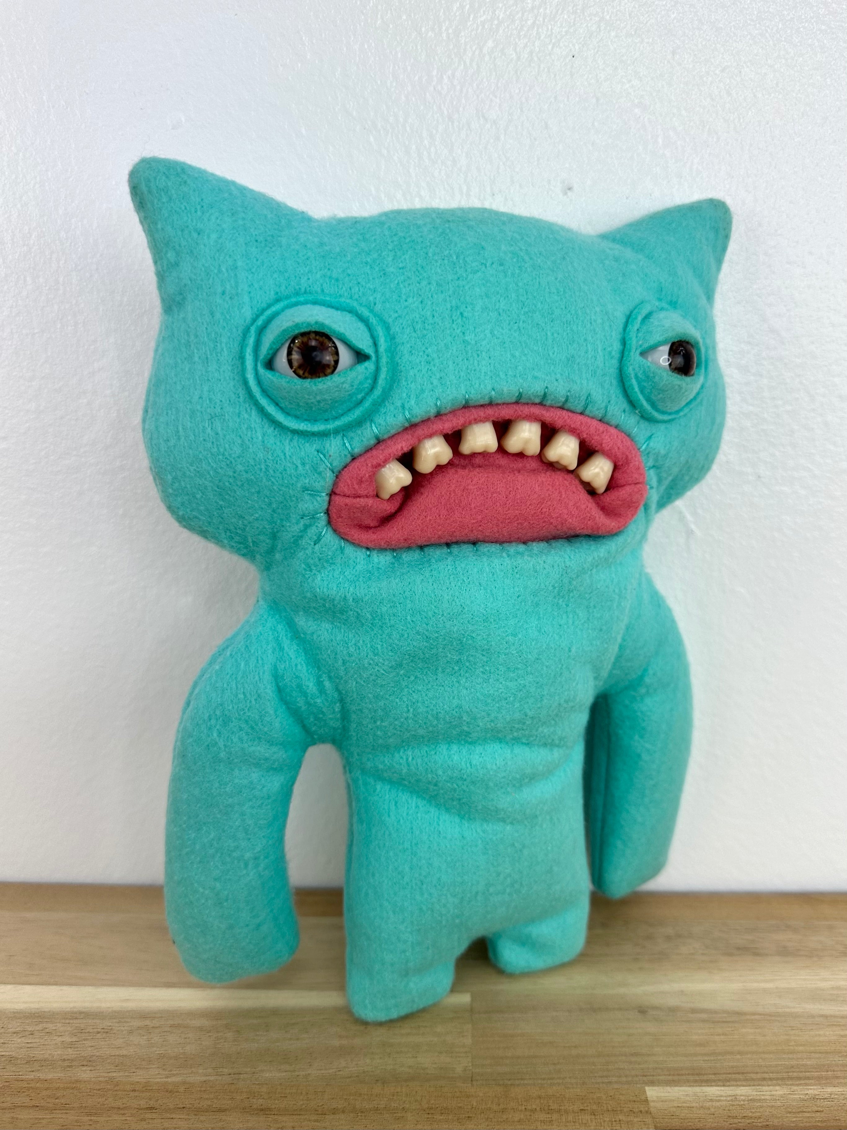 Wide Eyed Weirdo Fuggler • Spin Master • Teal Felt • Tag Cut
