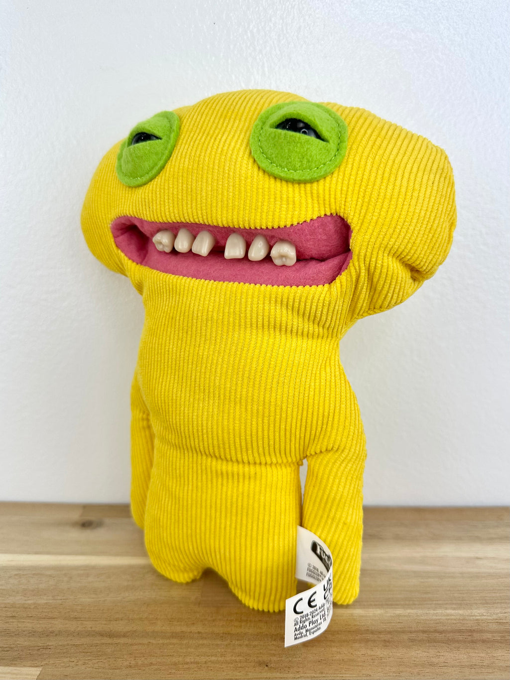Smiley O Riley Fuggler • Yellow • New Fuggs • Zuru • MINT Condition • No Box