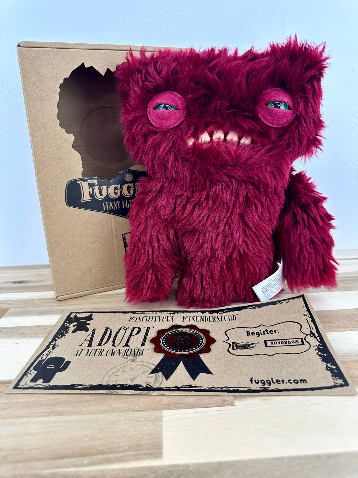 Wide Eyed Weirdo Fuggler - Burgundy - Spin Master Original - Rare - Mint Condition - Open Box