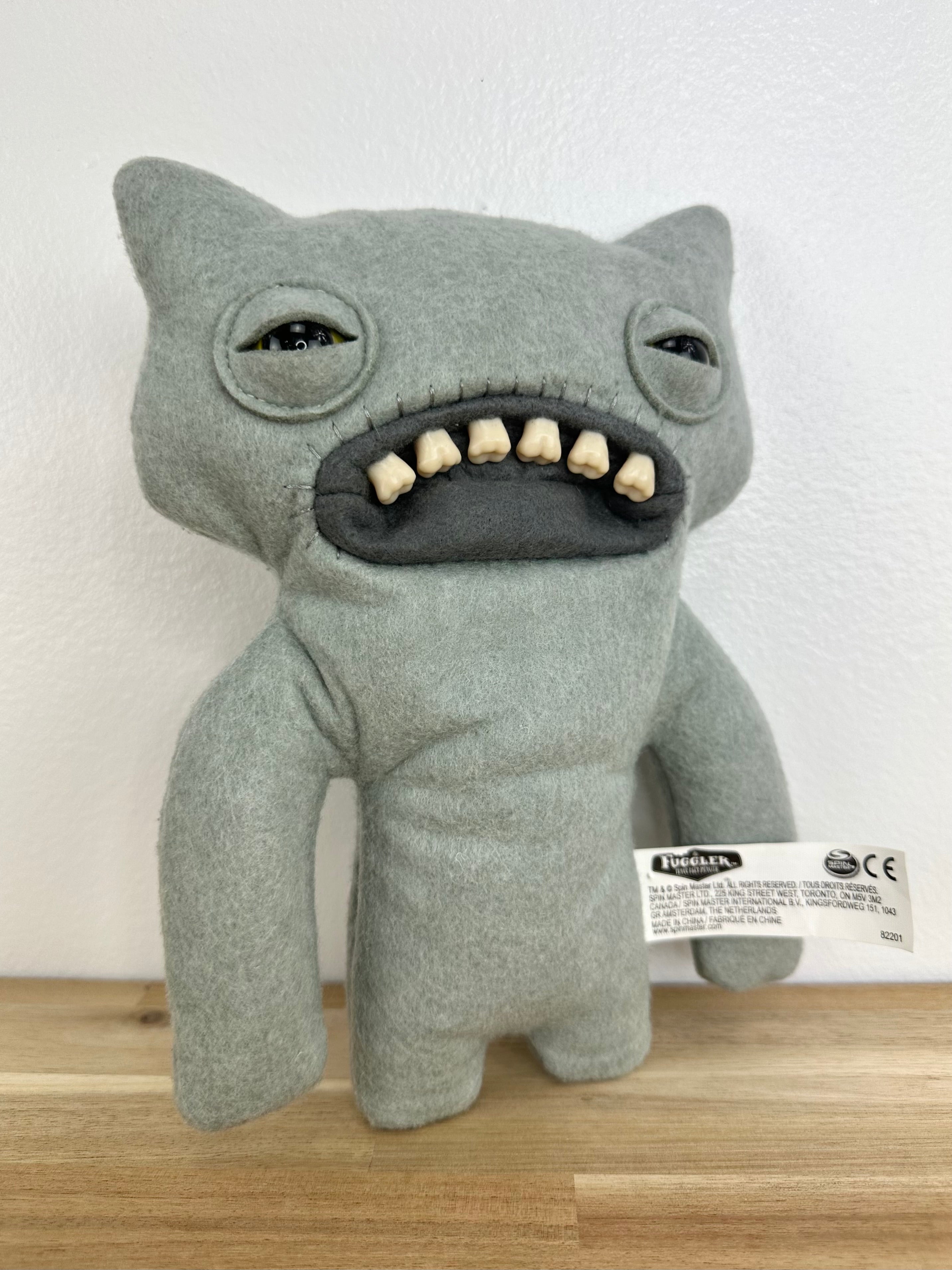 RETIRED * Fuggler Grey Wide Eyed Weirdo • Spin Master • MINT Condition • No Box